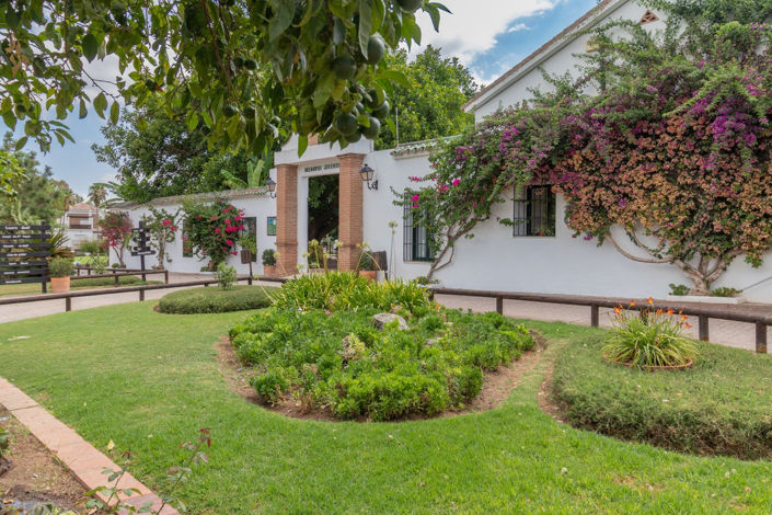 Image No.44-4 Bed Property for sale