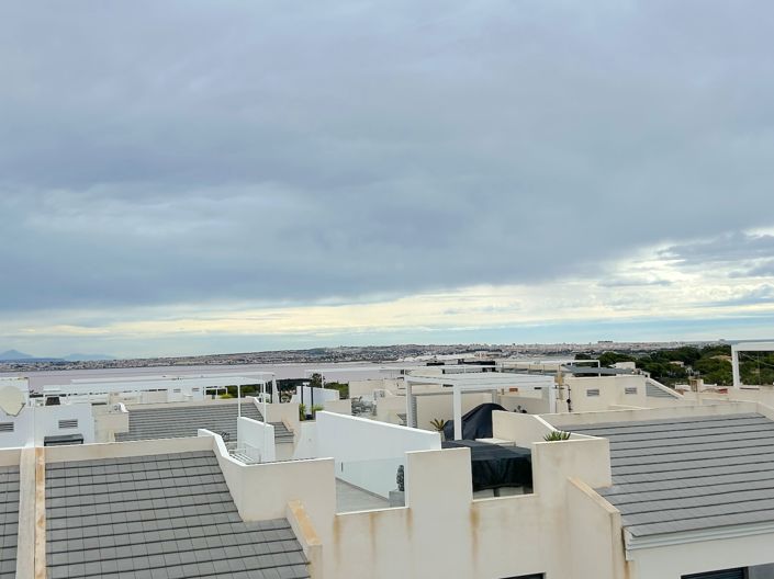 Image No.25-2 Bed Apartment for sale