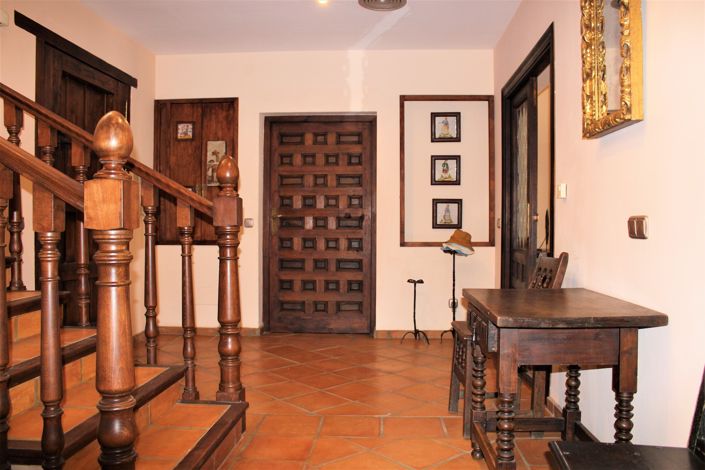 Image No.11-5 Bed House for sale