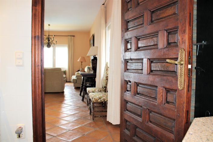 Image No.14-5 Bed House for sale