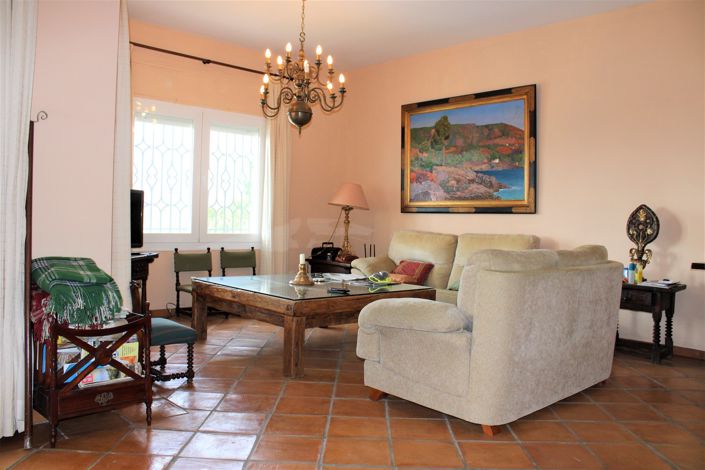 Image No.16-5 Bed House for sale