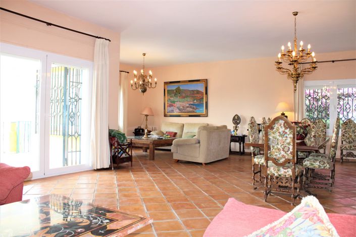 Image No.18-5 Bed House for sale