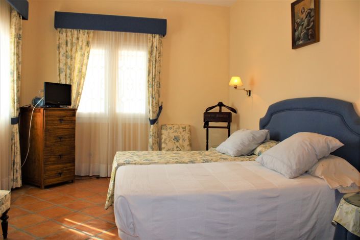 Image No.31-5 Bed House for sale