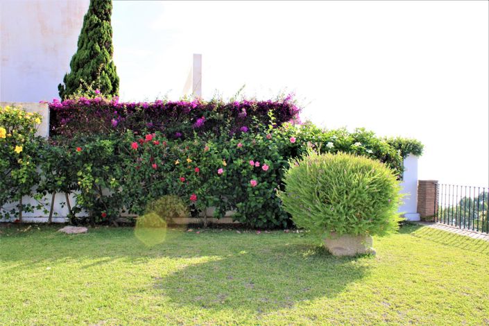 Image No.54-5 Bed House for sale