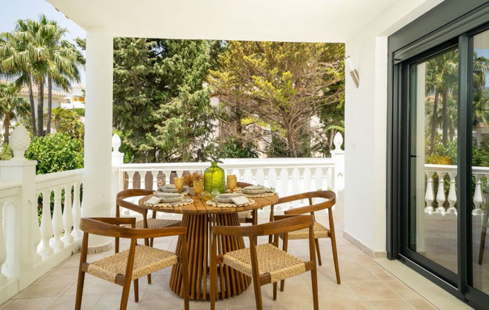 Image No.20-4 Bed House for sale