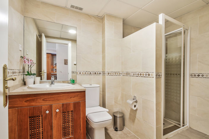 Image No.21-4 Bed Townhouse for sale