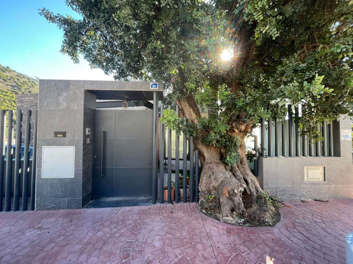 Image No.13-5 Bed House for sale