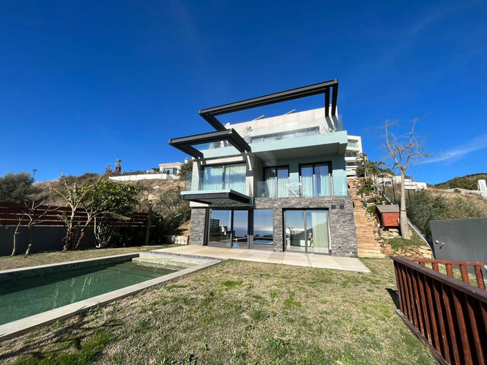 Image No.15-5 Bed House for sale