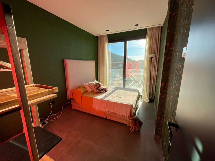 Image No.25-5 Bed House for sale