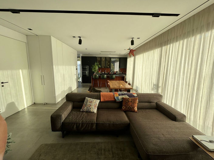 Image No.4-5 Bed House for sale