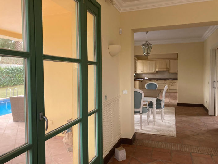 Image No.14-6 Bed House for sale