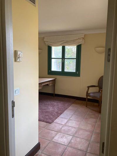 Image No.18-6 Bed House for sale