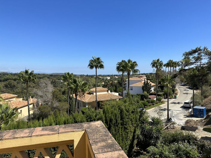 Image No.52-6 Bed House for sale