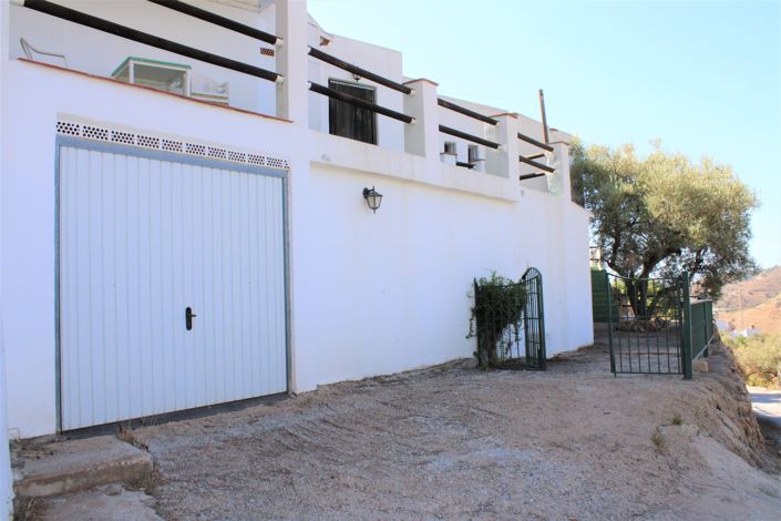 Image No.40-3 Bed House for sale