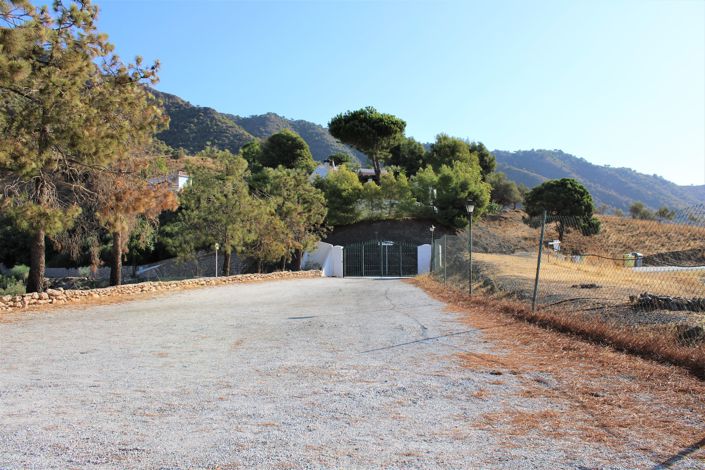 Image No.45-3 Bed House for sale