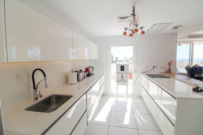 Image No.17-4 Bed House for sale