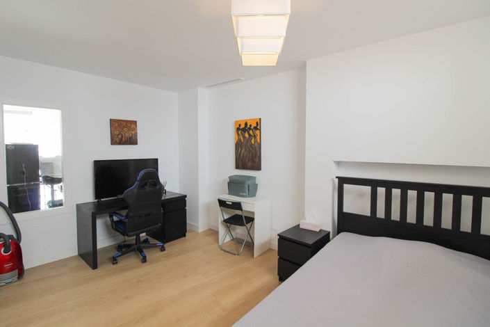 Image No.22-4 Bed House for sale