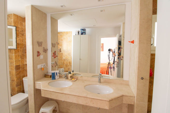 Image No.34-4 Bed House for sale