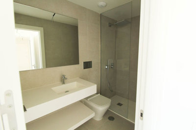 10-bb915d1cb19341576dcdc994b81ab9c5