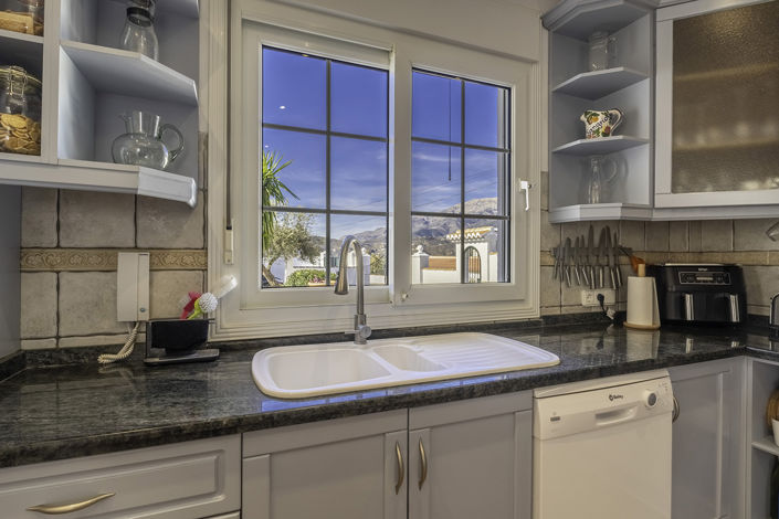 Image No.17-4 Bed Villa for sale