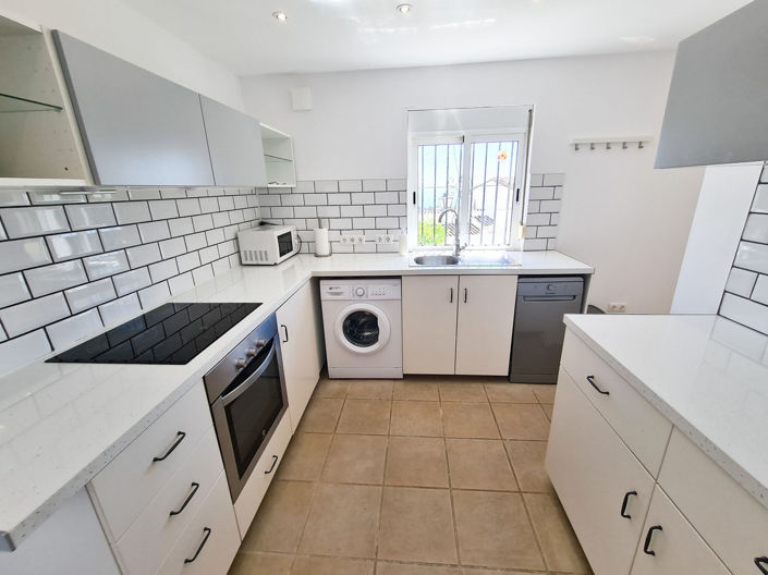 Image No.12-5 Bed House for sale