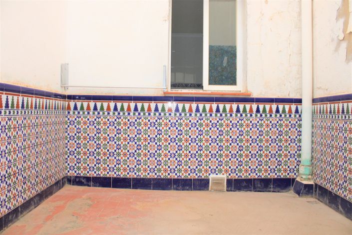 Image No.21-4 Bed House for sale