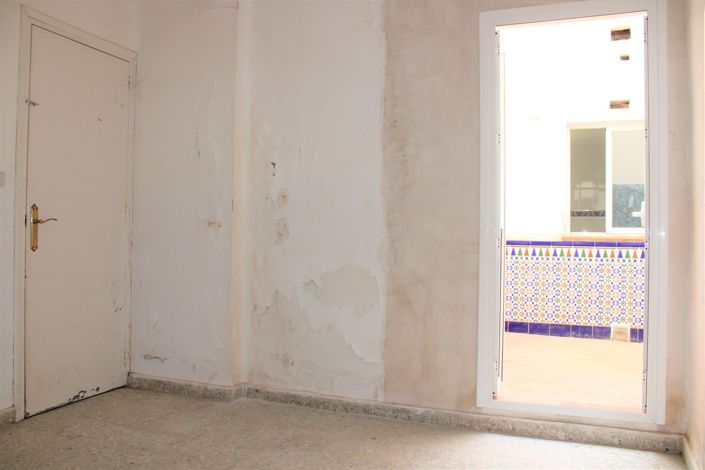 Image No.22-4 Bed House for sale