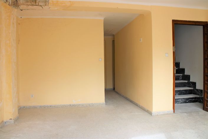 Image No.28-4 Bed House for sale