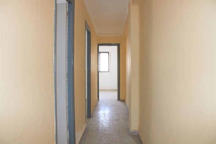 Image No.30-4 Bed House for sale