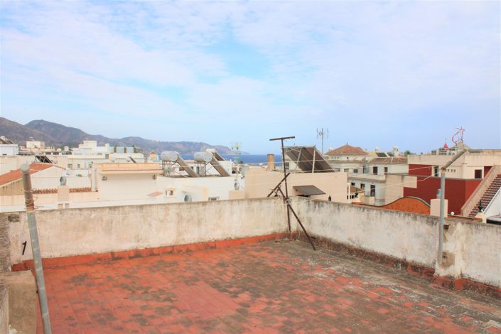 Image No.39-4 Bed House for sale