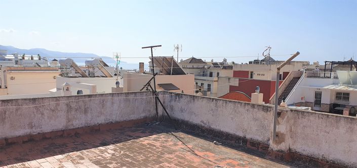 Image No.4-4 Bed House for sale