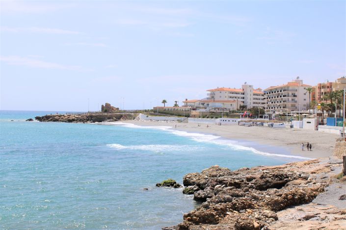 Image No.44-4 Bed House for sale