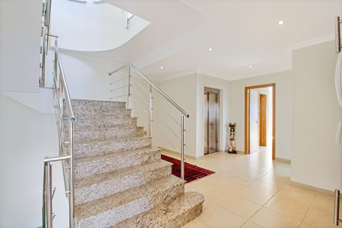 Image No.19-5 Bed House for sale