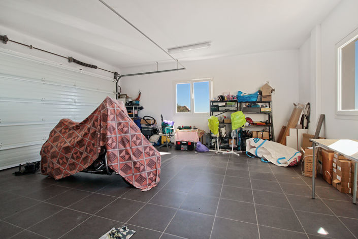 Image No.30-5 Bed House for sale