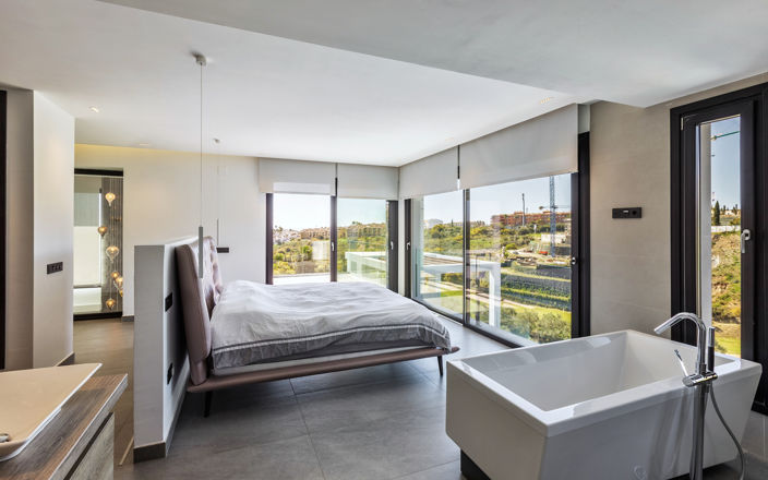 Image No.11-6 Bed House for sale