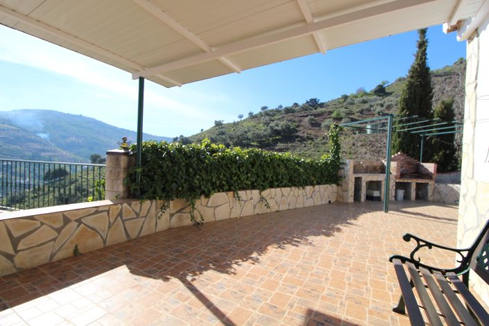 Image No.13-2 Bed House for sale