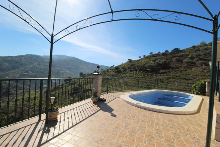 Image No.19-2 Bed House for sale