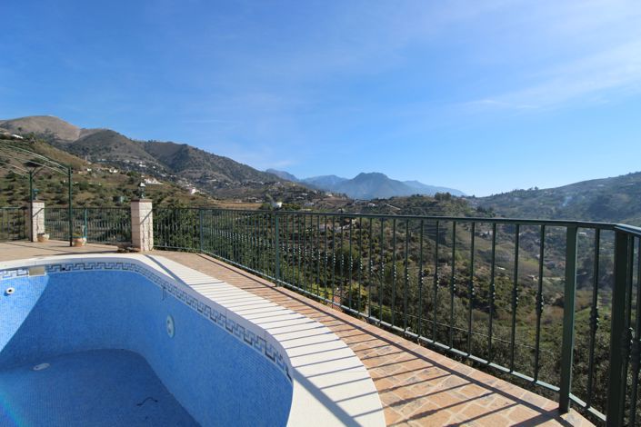 Image No.22-2 Bed House for sale