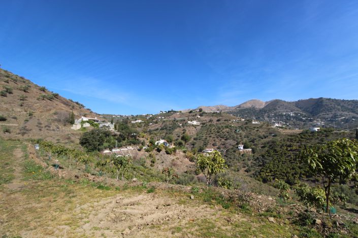 Image No.30-2 Bed House for sale