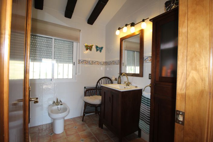 Image No.9-2 Bed House for sale