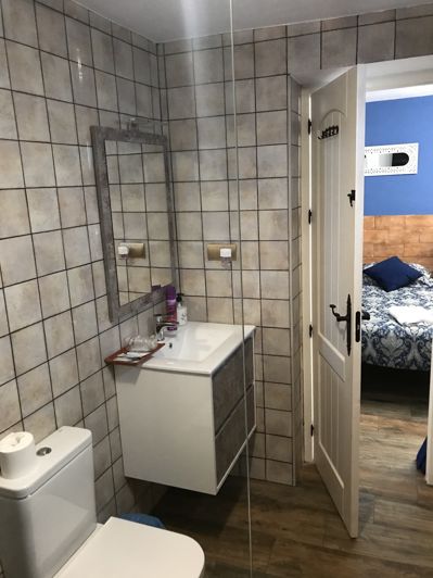 Image No.28-8 Bed House for sale