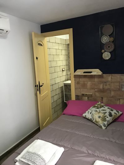 Image No.30-8 Bed House for sale