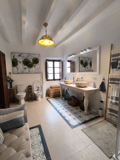 Image No.18-4 Bed Townhouse for sale