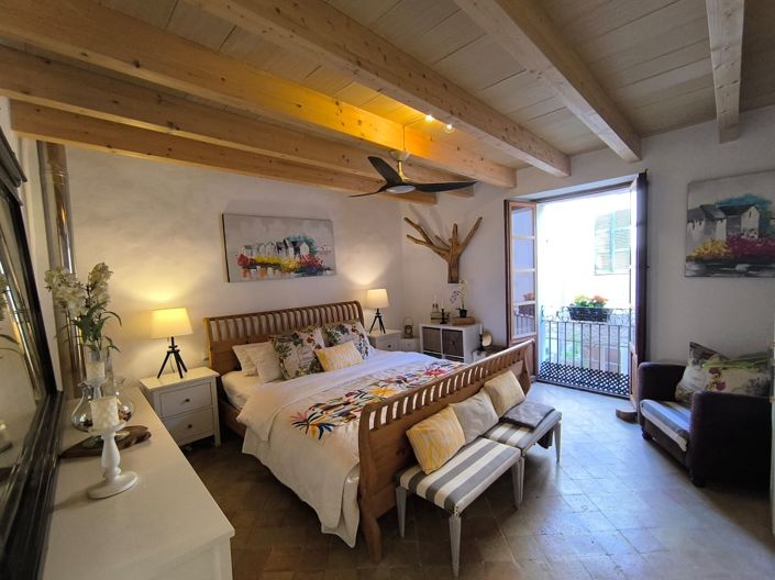 Image No.19-4 Bed Townhouse for sale