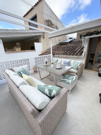 Image No.24-4 Bed Townhouse for sale