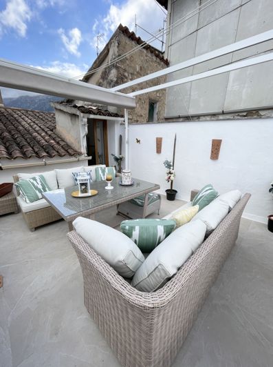Image No.25-4 Bed Townhouse for sale