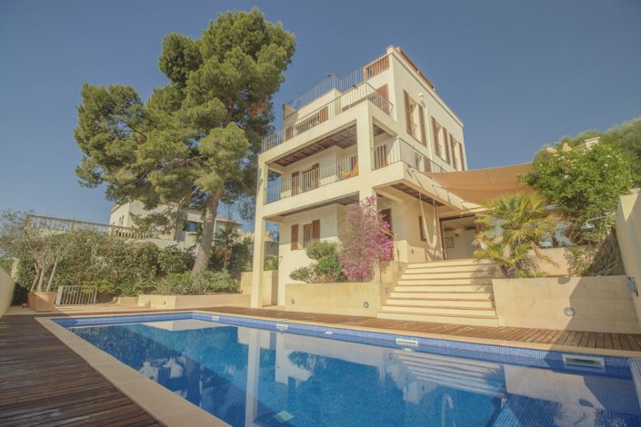 Image No.3-4 Bed Villa for sale