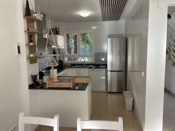 Image No.11-3 Bed Townhouse for sale