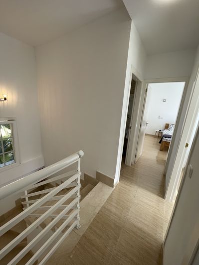 Image No.16-3 Bed Townhouse for sale