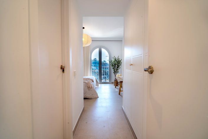 Image No.17-2 Bed Apartment for sale